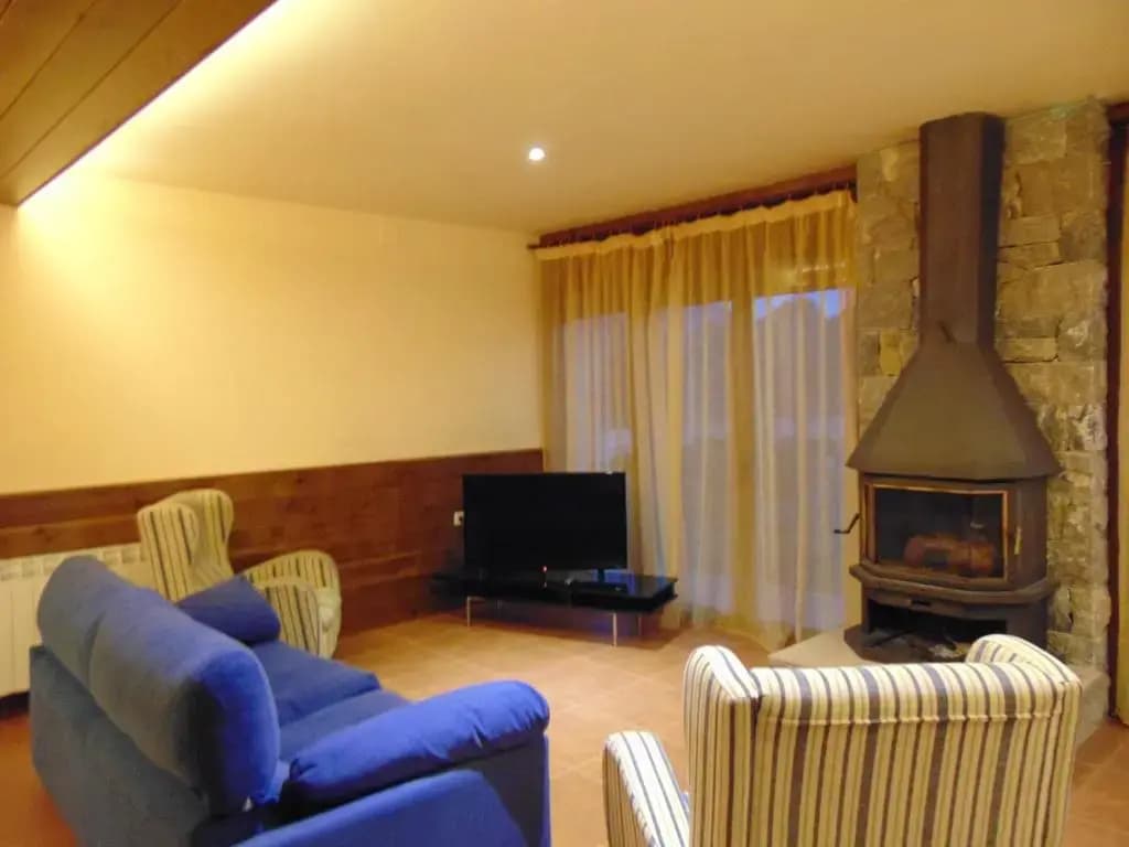 3 Bedrooms Apartment