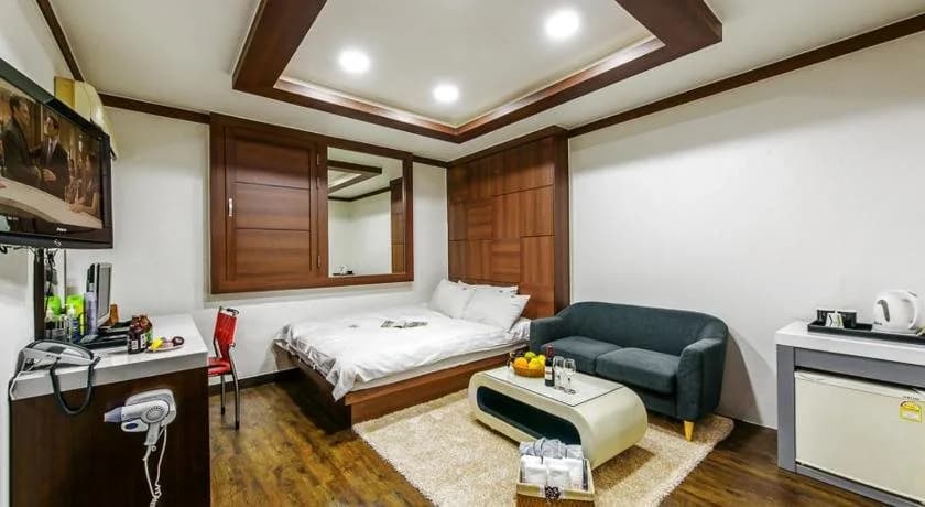Hotel photo 1