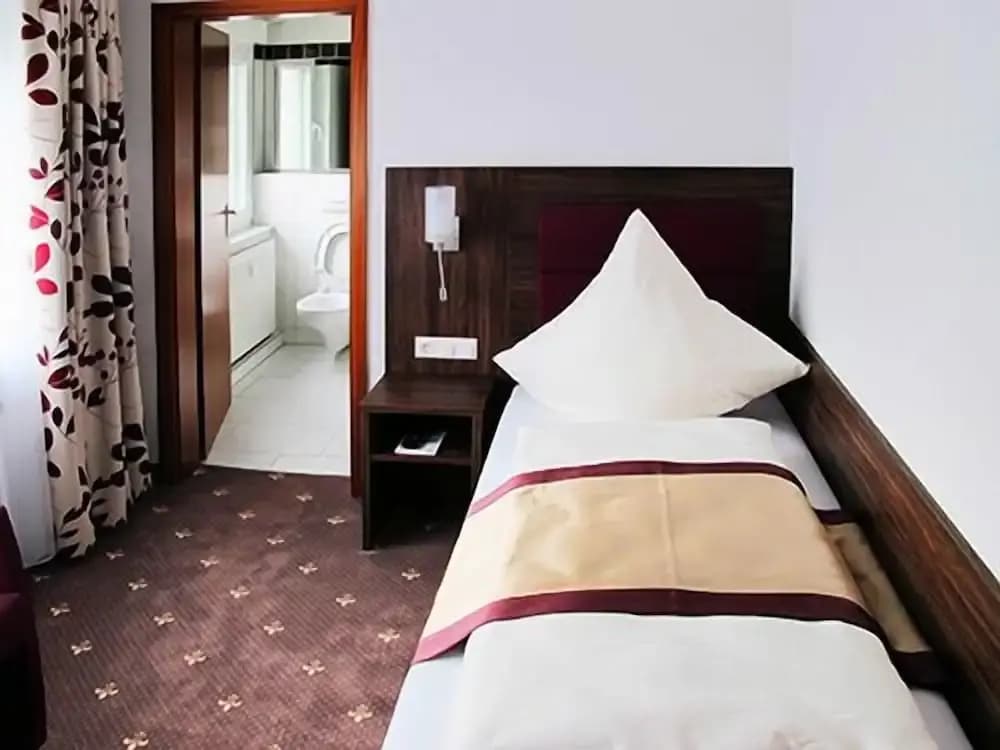 Economy room