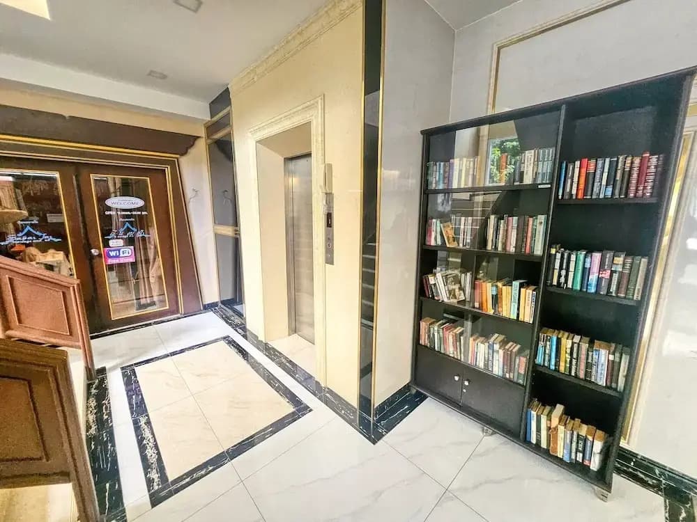 Hotel photo 1