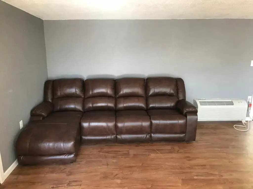 2 Bedrooms Cottage
