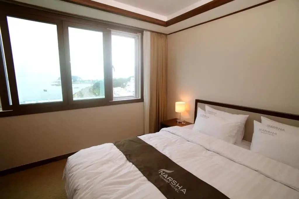 Deluxe Double room with sea view full double bed