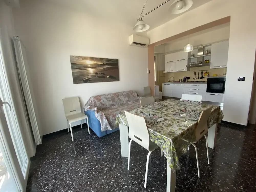 2 Bedrooms Apartment with balcony and with city view