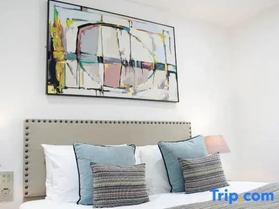 1 Bedroom Executive Penthouse Suite