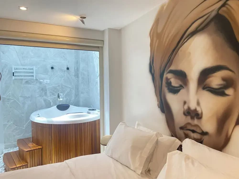 Deluxe Basement Suite