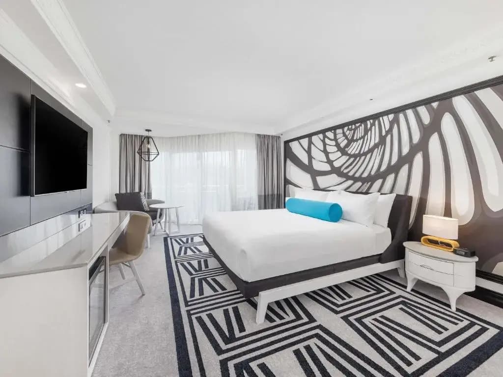 Deluxe Double room with harbour view full double bed