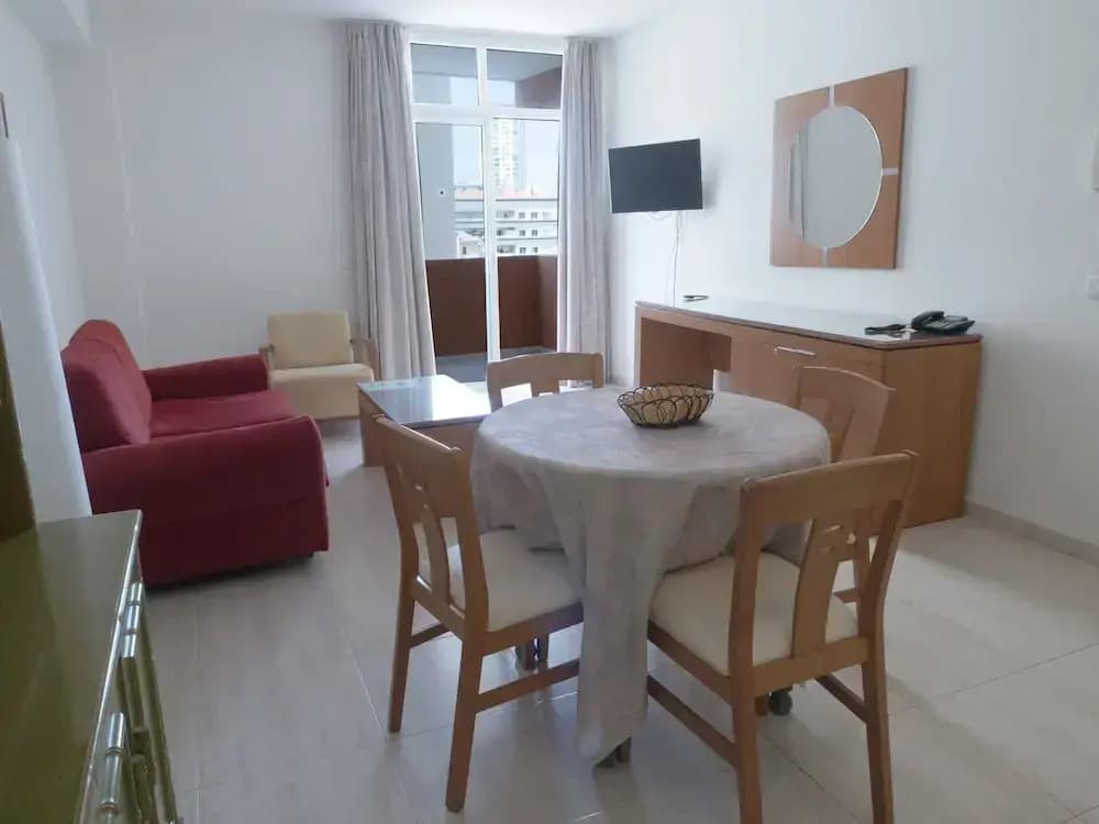 1 Bedroom Triple Apartment with balcony