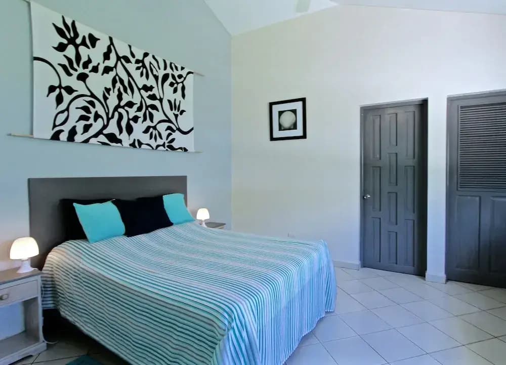 4 Bedrooms Villa with balcony