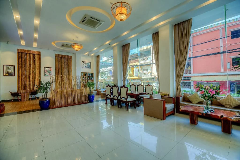 Hotel photo 1