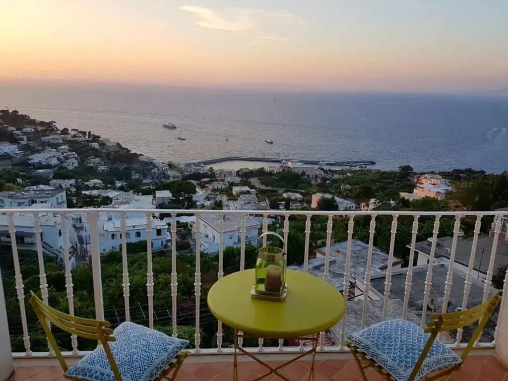 Standard Double room with balcony and with sea view full double bed