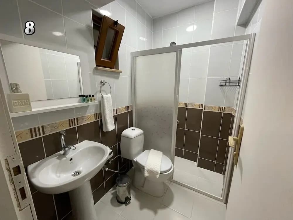 Economy room