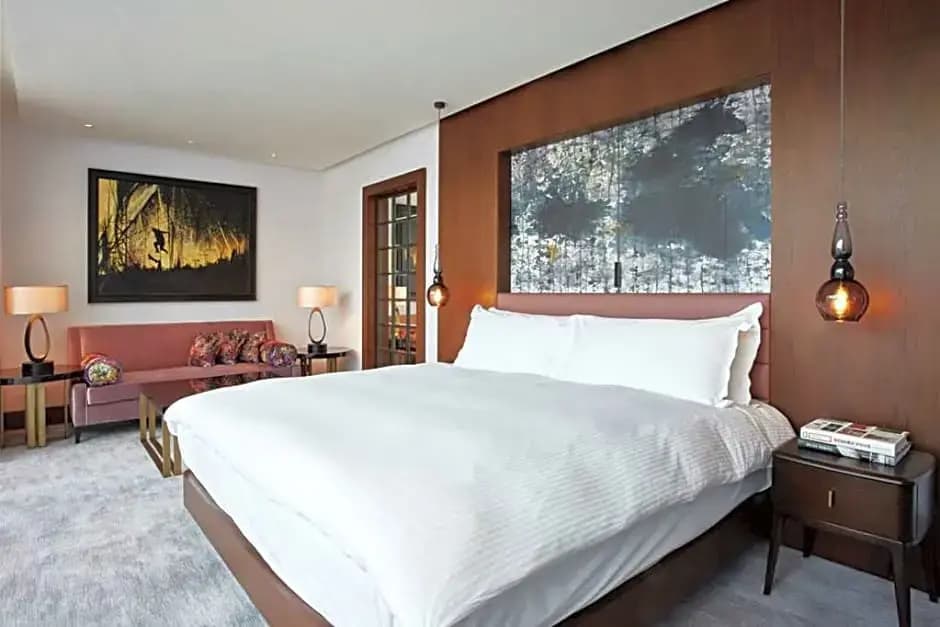 Penthouse Suite