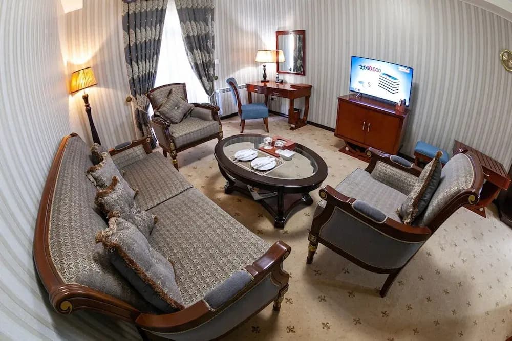 Luxury Suite
