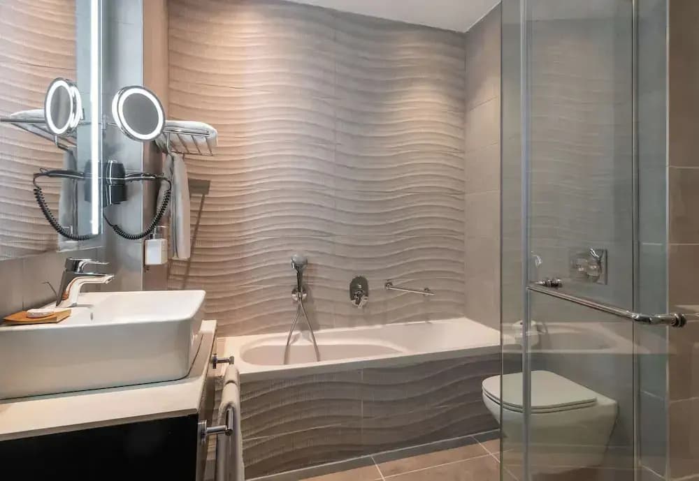 Superior Single room with pool view