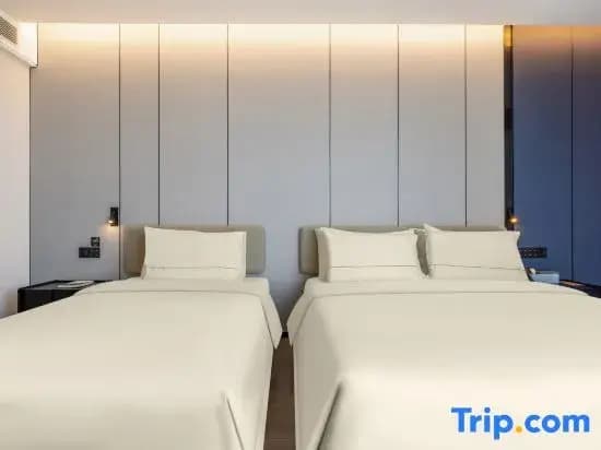 Premier room