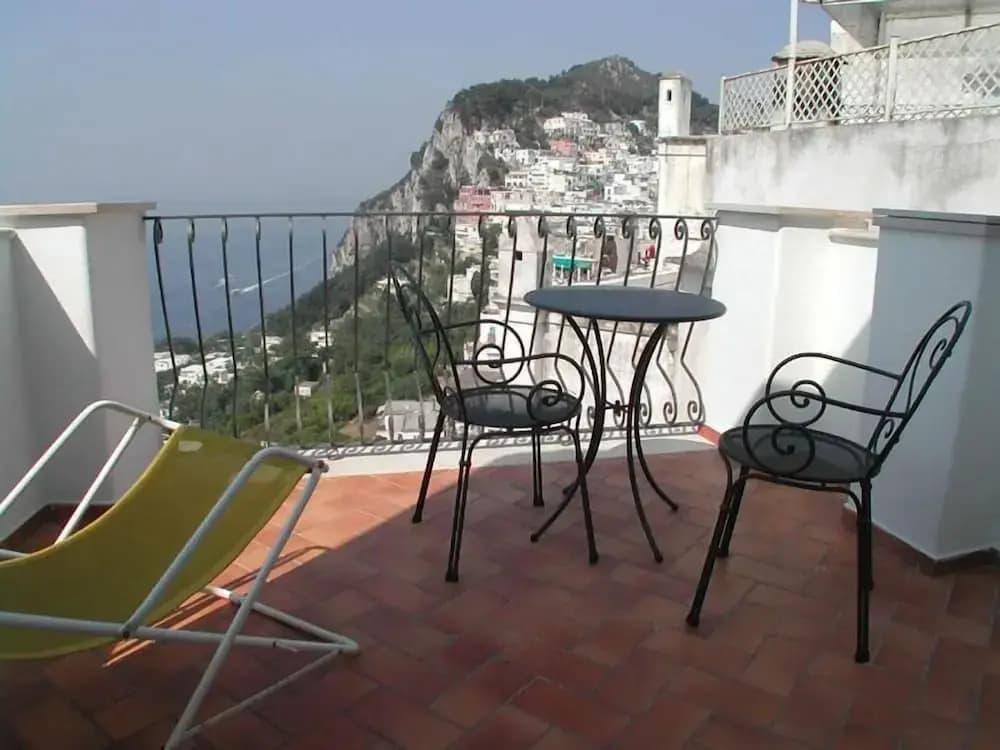 Standard room with balcony and with sea view