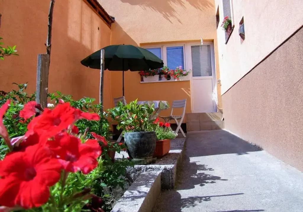 Apartment with balcony