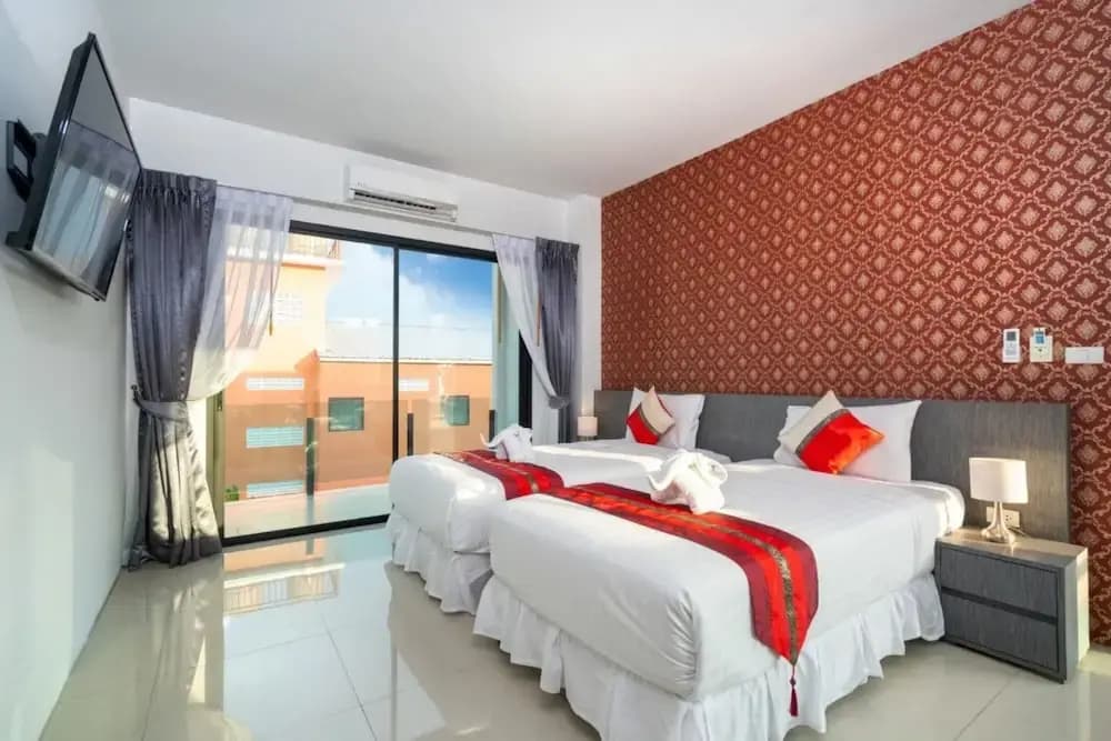 Deluxe Double room with pool view twin beds