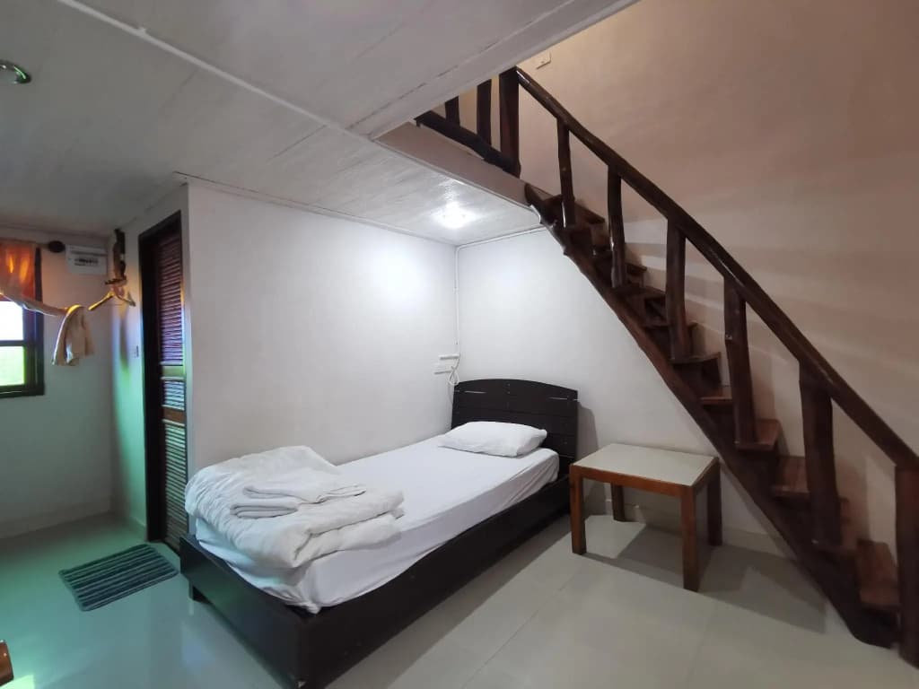 Standard Triple room with balcony