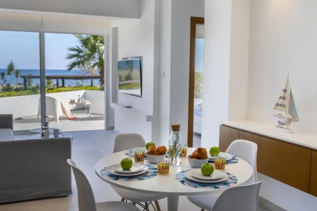 Apartment with sea view