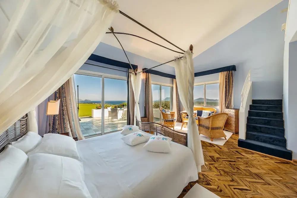 Deluxe Suite with balcony