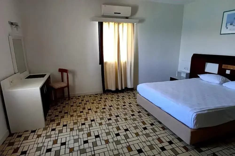 1 Bedroom Standard Double room with mountain view full double bed