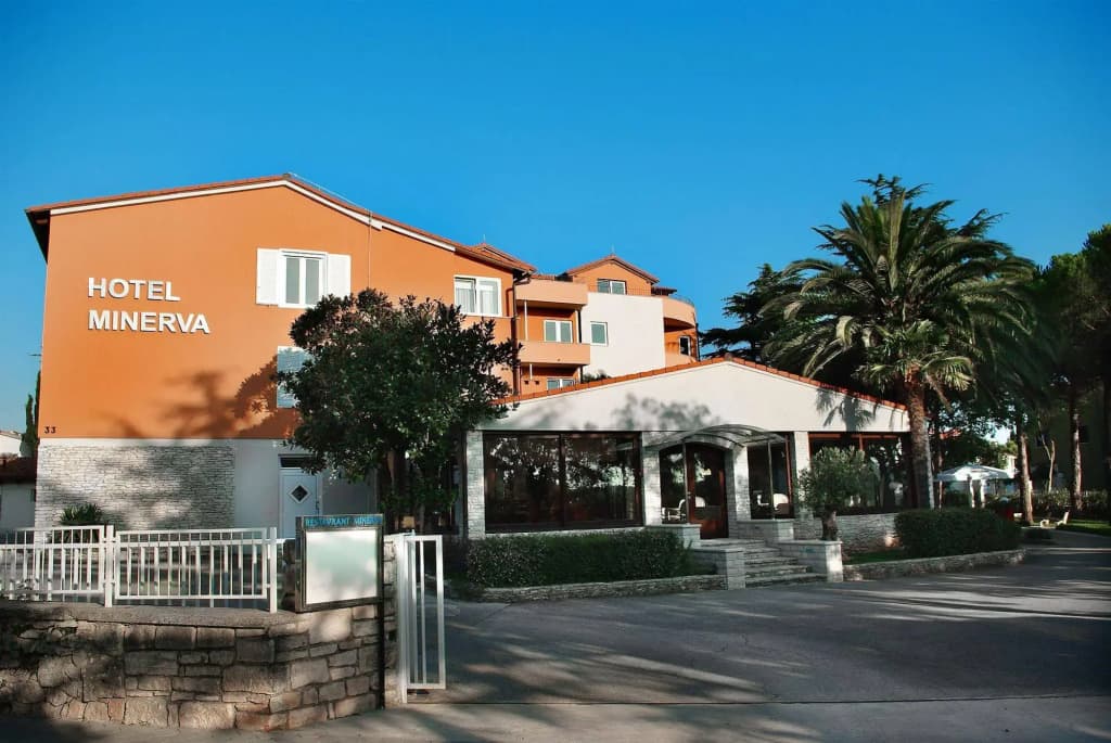 Hotel photo 1