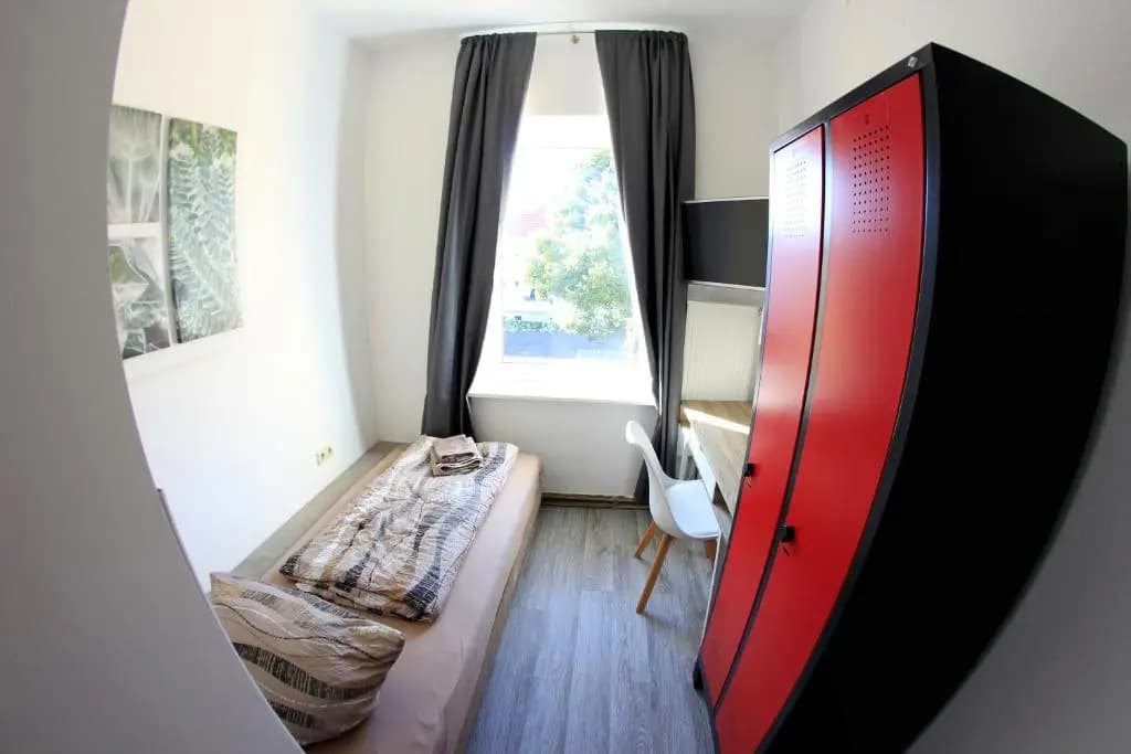 Economy room