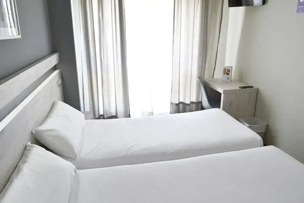 Economy Double room twin beds