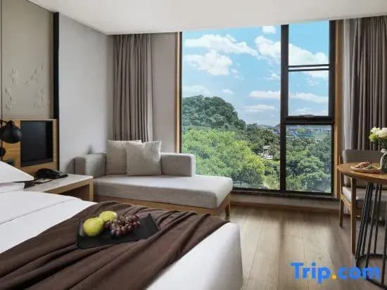 Standard Double room with river view full double bed