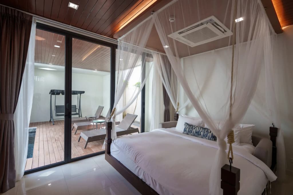4 Bedrooms Grand Pool Villa