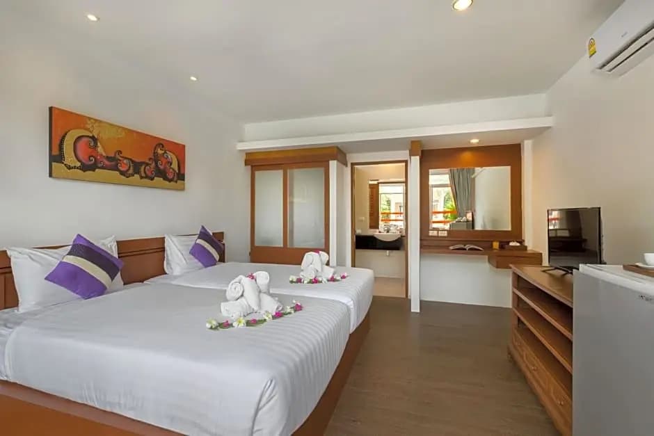 Superior Double room with pool view full double bed