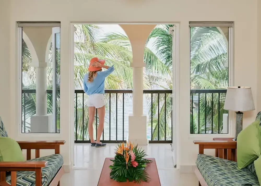 1 Bedroom Suite with balcony and oceanfront