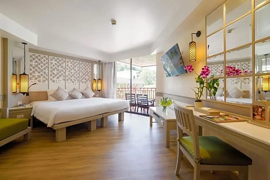 Deluxe Double room with garden view full double bed