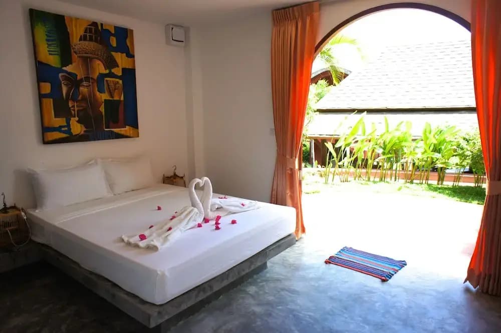 Deluxe room with balcony and with garden view