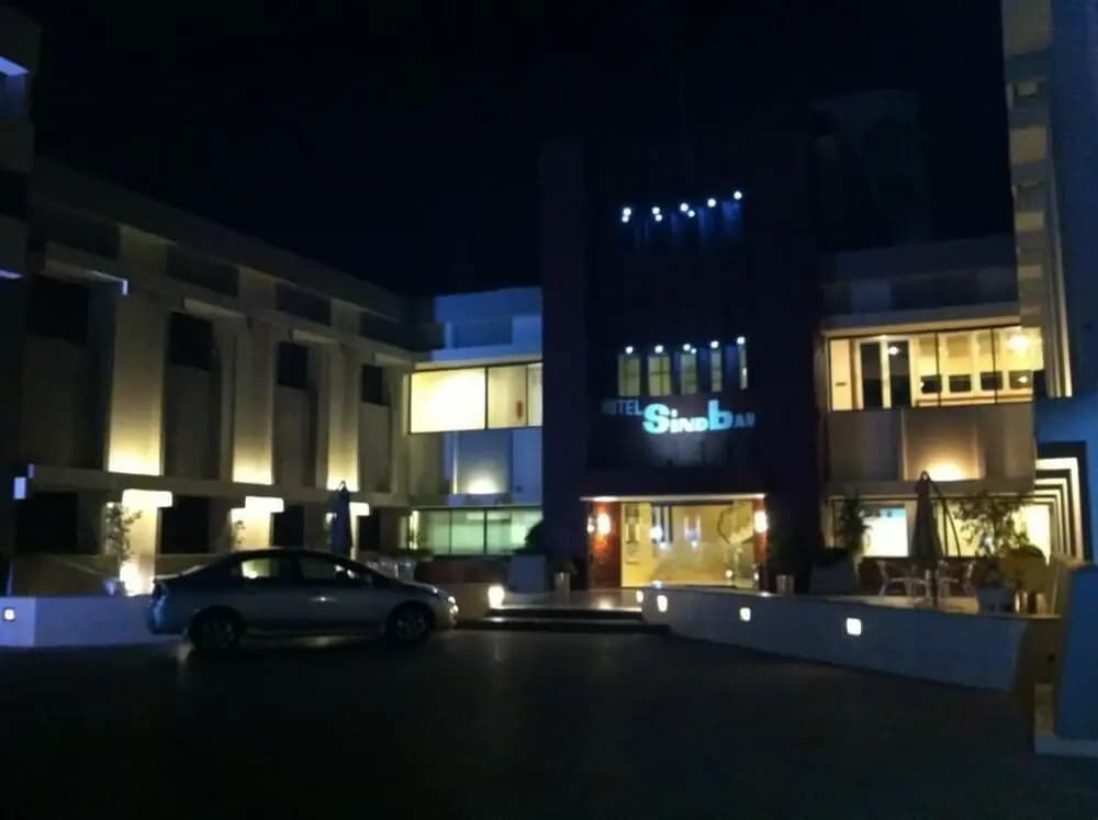 Hotel photo 1
