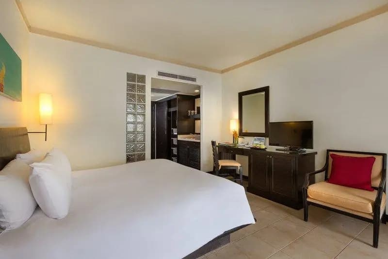 1 Bedroom Premium Double Suite with garden view full double bed