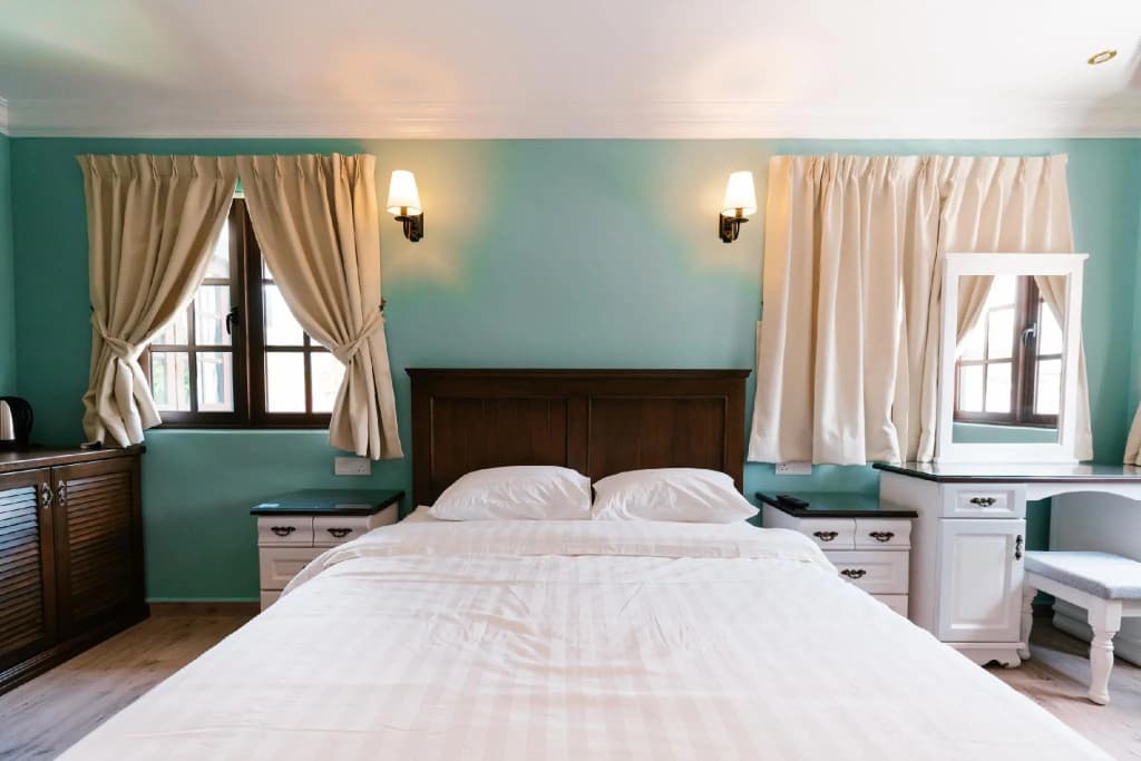 Deluxe Double room with balcony full double bed