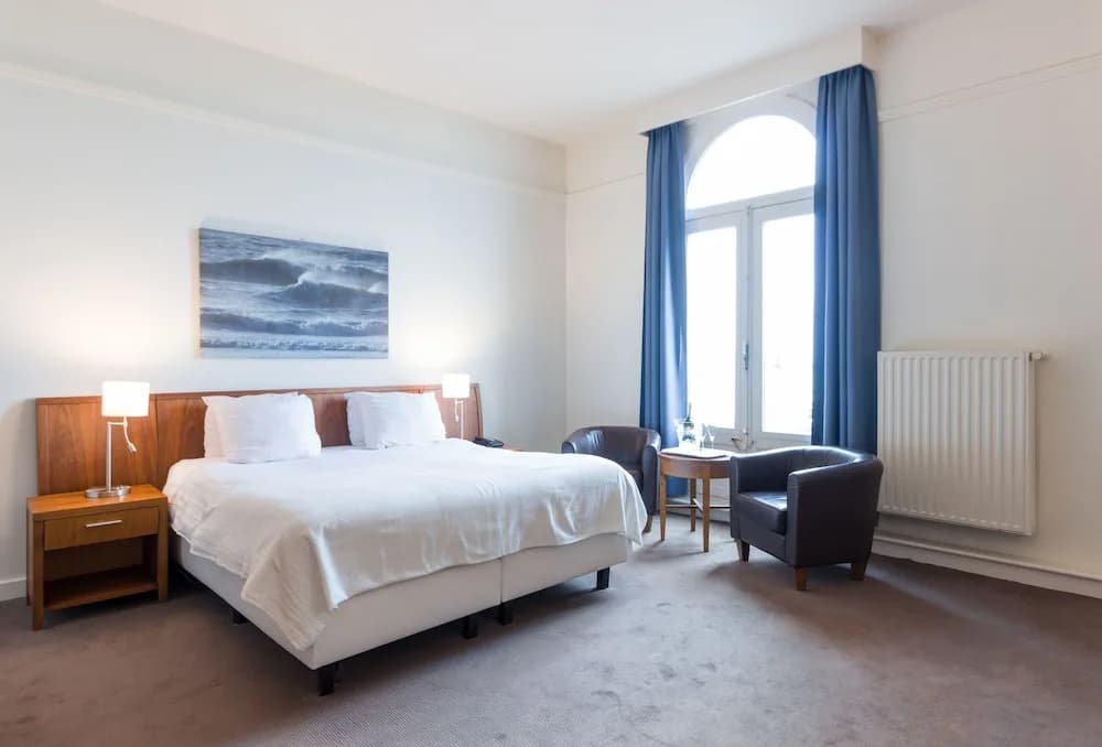 Superior room with balcony and with sea view