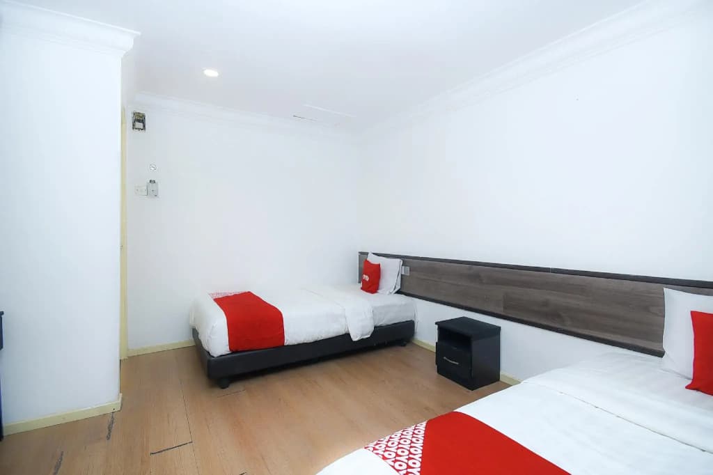 Deluxe Double room twin beds