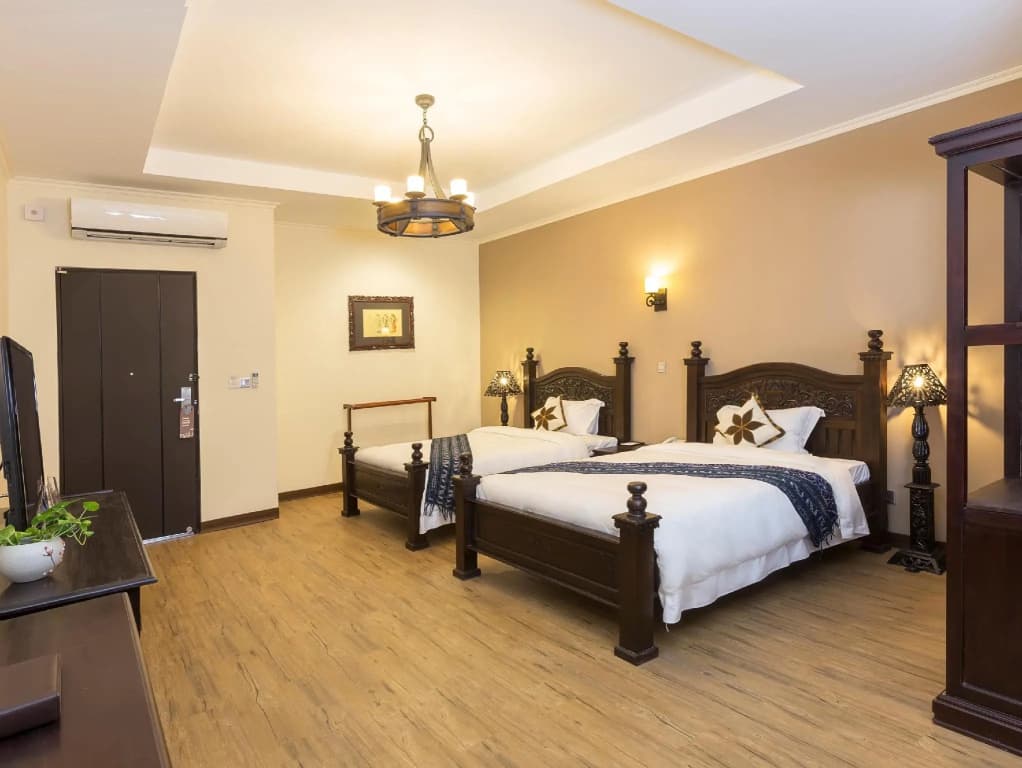 Deluxe Double room with pool view twin beds