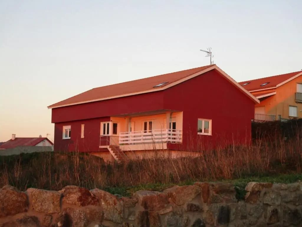 3 Bedrooms Cottage