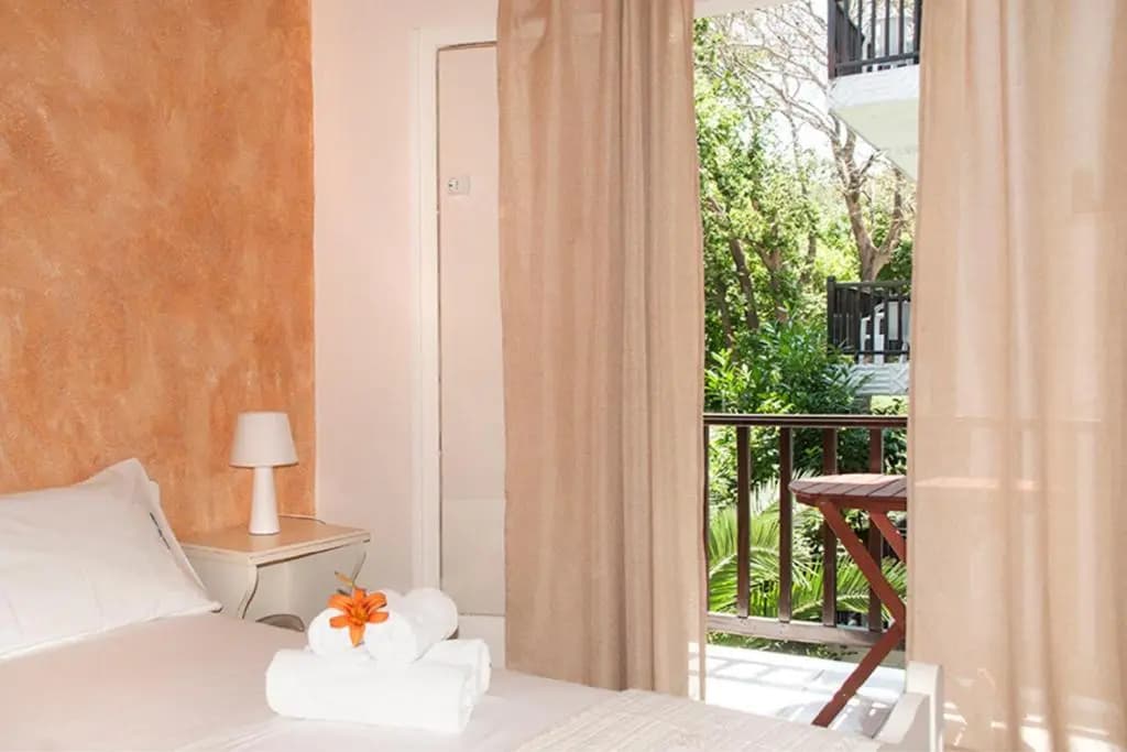 Standard Double room full double bed