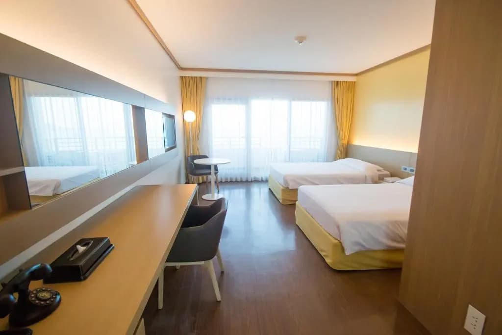 Deluxe Double room with sea view twin beds