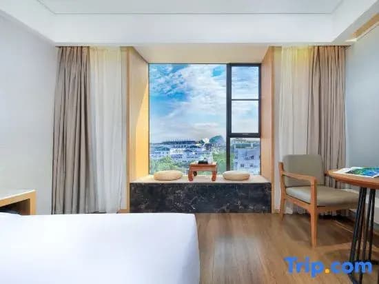 Standard Double room with city view full double bed