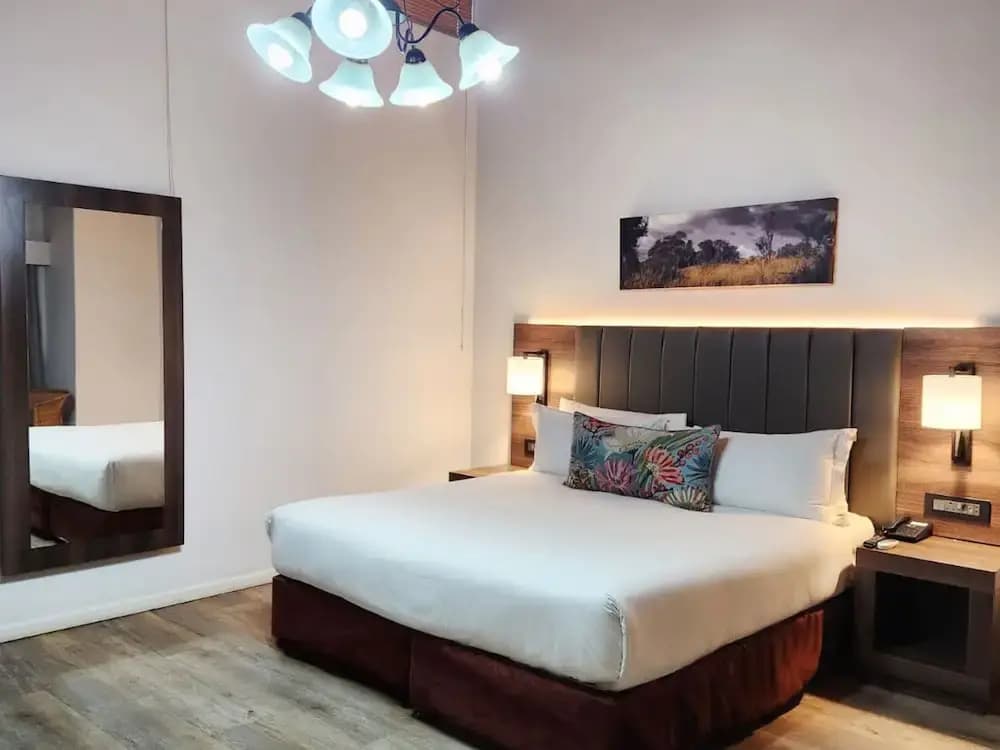 Deluxe Double room full double bed
