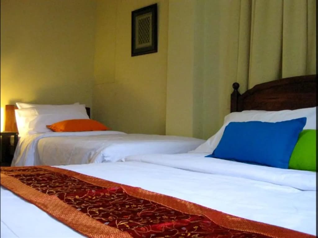Standard Triple room