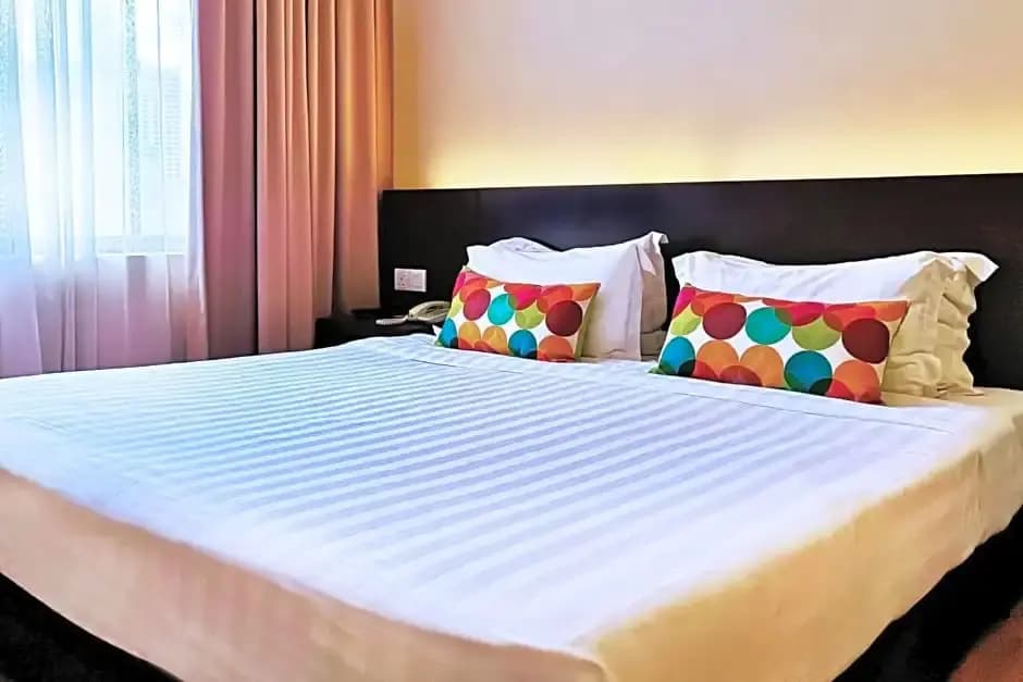 Standard Double room with city view full double bed