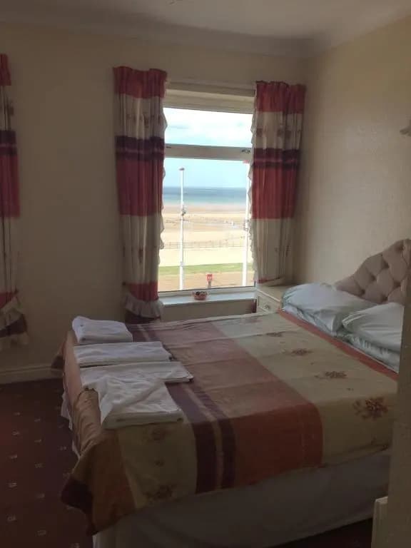 Standard Double room with sea view full double bed