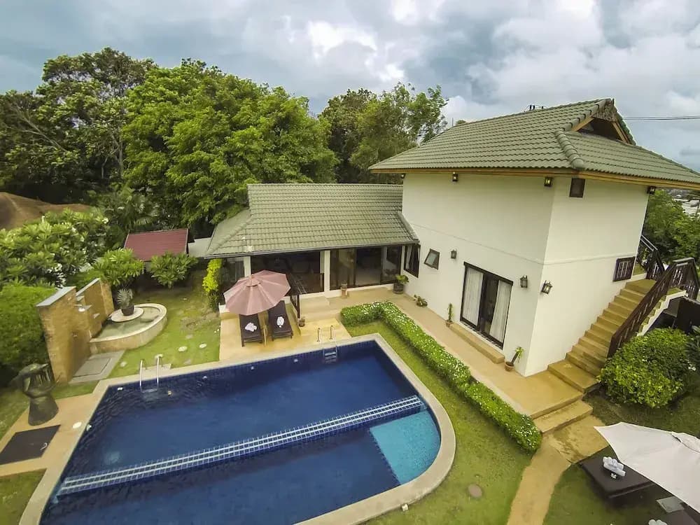 6 Bedrooms Deluxe Villa